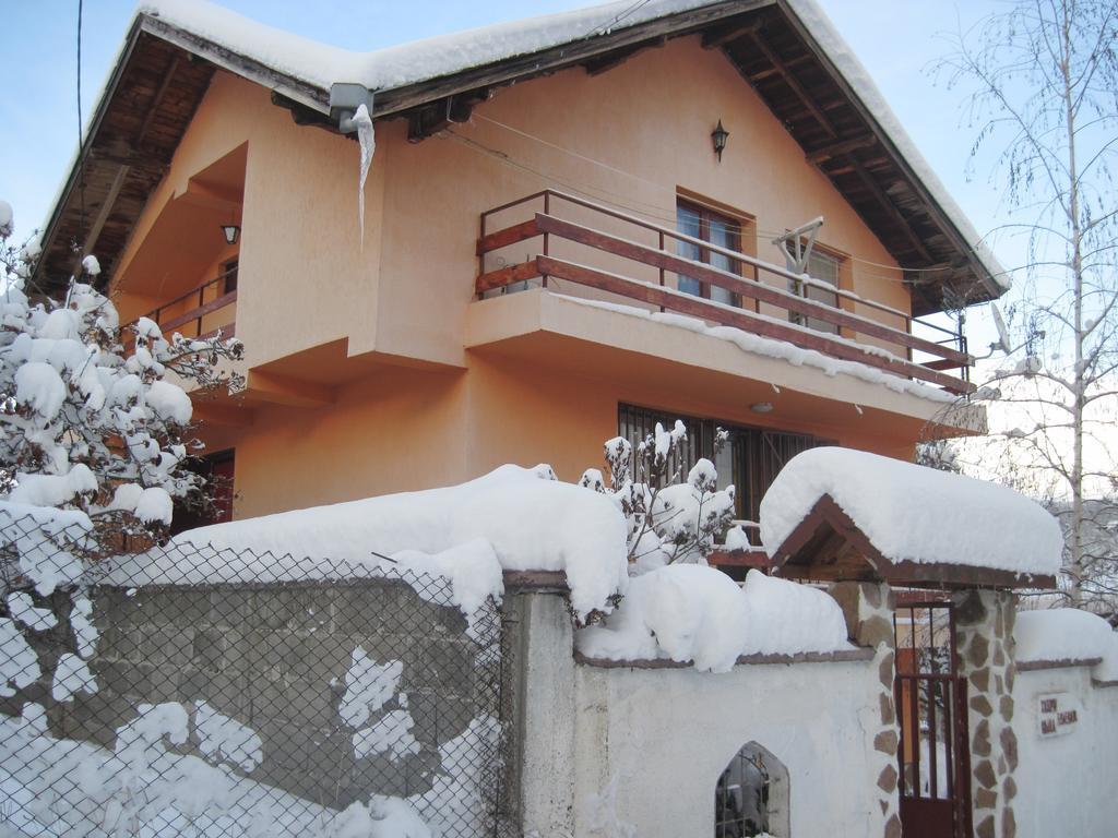 Hadjibulevata Guest House Kovachevtsi Camera foto