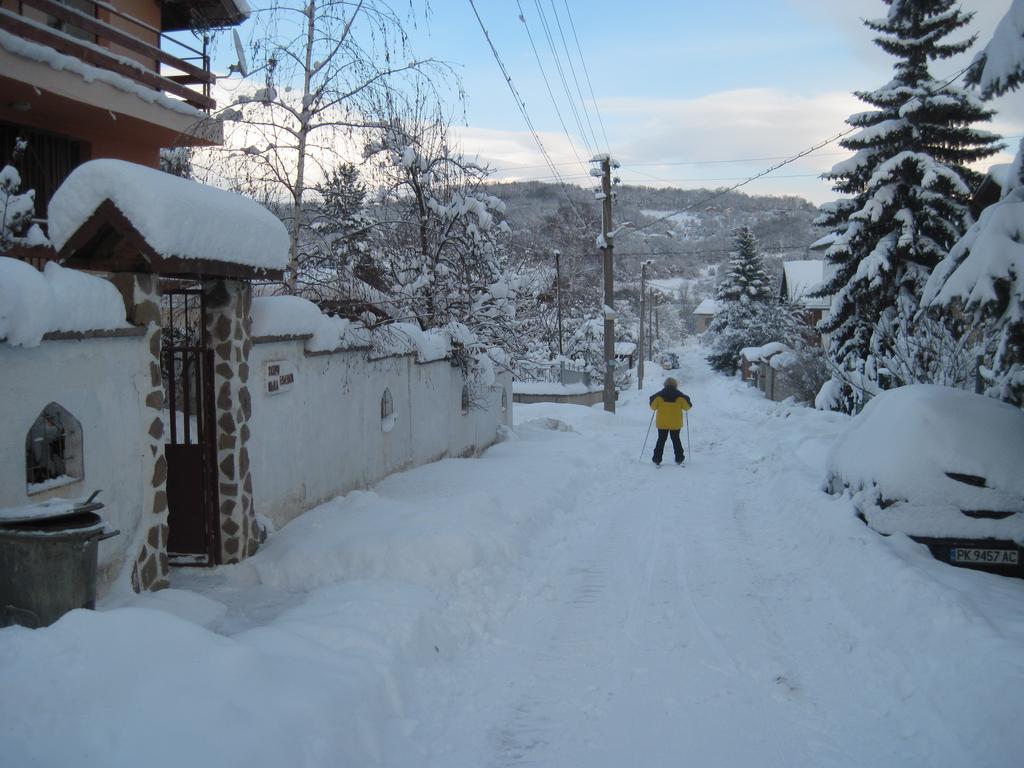 Hadjibulevata Guest House Kovachevtsi Esterno foto